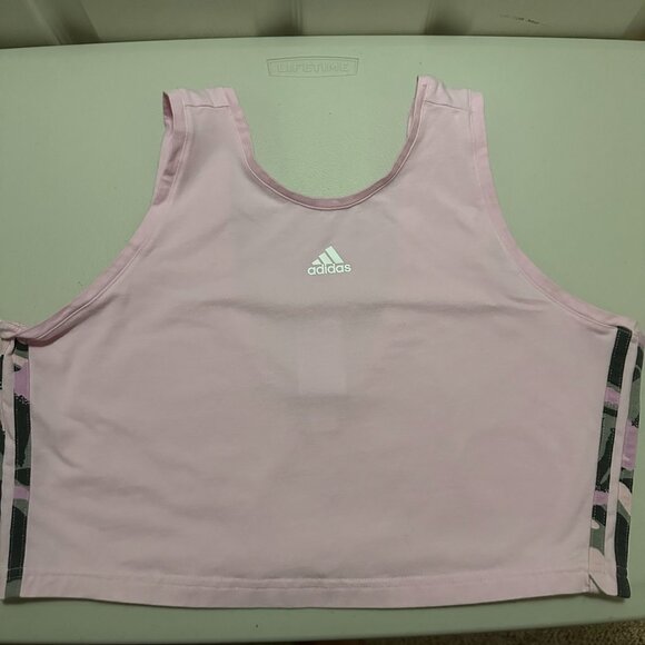 Adidas Essentials Pink Camo Crop - Picture 3 of 9